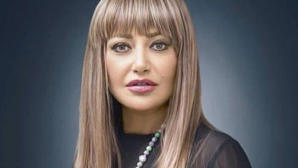 ليلى علوي تنفي خطوعها لـ(الفوتوشوب)