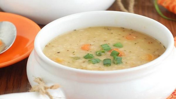 شوربة الشوفان (shutterstock.com)