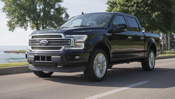 معهد التأمين للسلامة على الطرق السريعة يختار فورد F-150 طراز 2019 كالشاحنة الوحيدة التي تحصل على تصنيف جيّد من الدرجة الأولى في جميع الفئات، والأفضل بين 11 شاحنة جرى اختبارها وحظيت بتقييم جيد في اختبارات الاصطدام الأمامية لمقعد الراكب