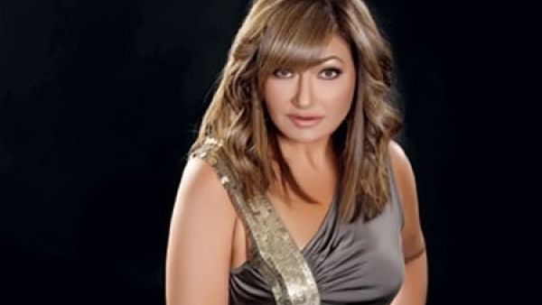 ليلى علوي تنتهي من تصوير (الماء والخضرة والوجه الحسن) 