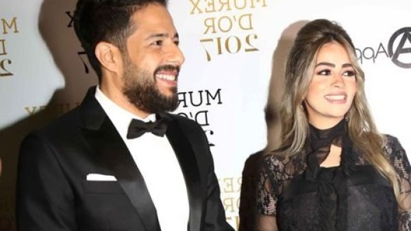 محمد حماقي يحتفل بعيد ميلاد زوجته بهذه الطريقة