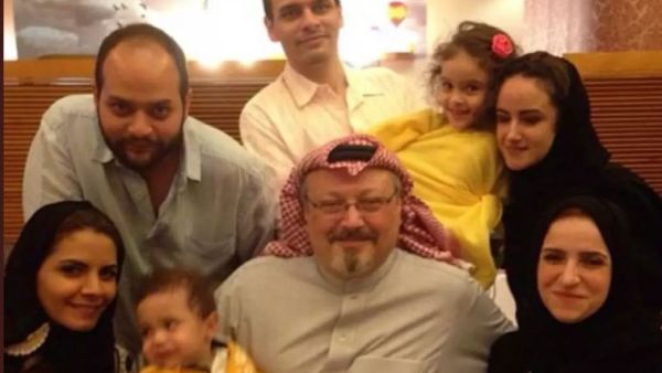خاشقجي مع عائلته