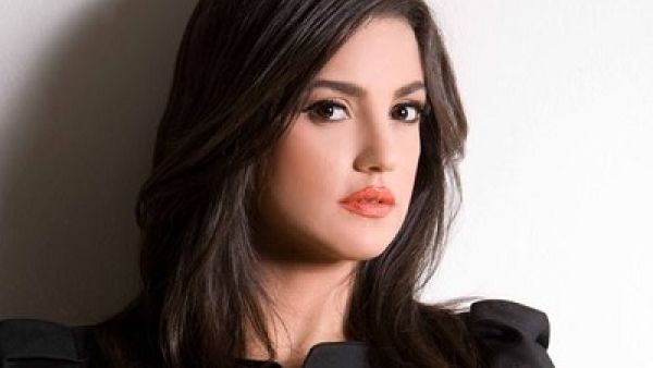 درة تتعرض للسرقة على مواقع التواصل الاجتماعي