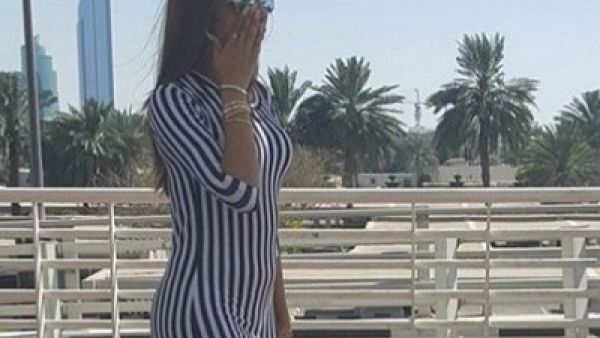 دنيا بطمة تثير الشكوك حول حملها