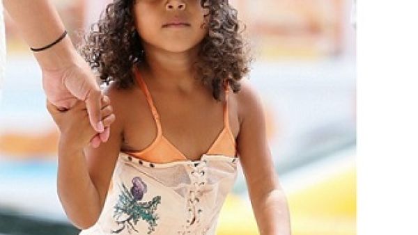 انتقادات شديدة  لكيم كارداشيان و السبب ابنتها! 