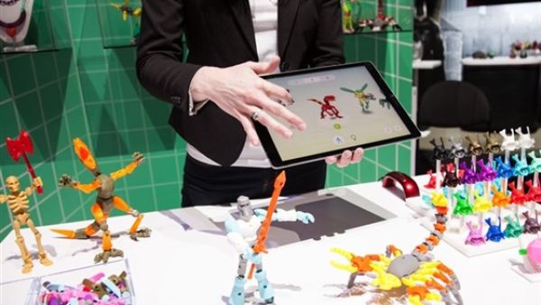 طابعة 3D لصناعة لعب الأطفال