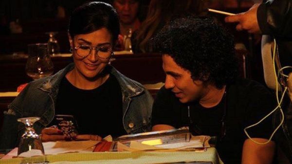 غادة عبد الرزاق تنشر صورا من كواليس فيلم (رؤية)