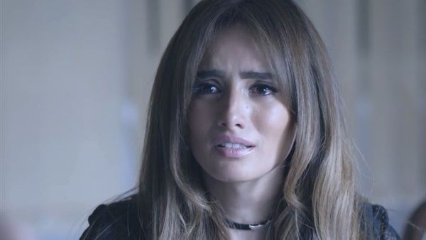 زينة تطلق مسابقة و الجائزة فستان (ليلى)