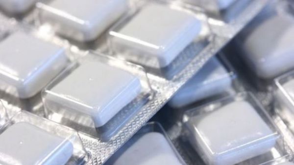 علكة النيكوتين.. تتحول لإدمان بديل عن السجائر