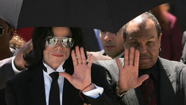 مايكل جاكسون ووالده