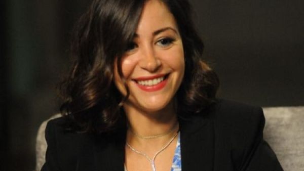 منة شلبي تستعد لتصوير (واحة الغروب) 