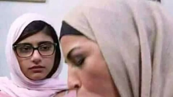 الصورة: بنت شافت صاحبتها تأكل اكلة تحبها.. وما عزمتها