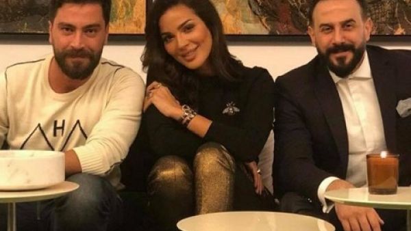 شيرين عبد الوهاب تغني باللبنانية لنادين نجيم في (خمسة و نص) شيرين عبد الوهاب تغني باللبنانية لنادين نجيم في (خمسة و نص)