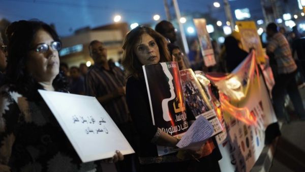 People gather to protest against child marriage in Egypt (AFP/File Photo)