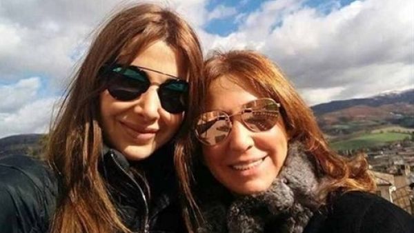 نانسي تنشر أحدث الصور التي تجمعها بوالدتها