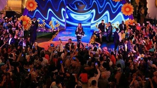 نانسي تحيي حفل الربيع في دبي