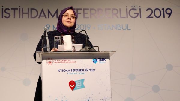 Turkey's Minister of Labor Zehra Zumrut Selcuk (Twitter)