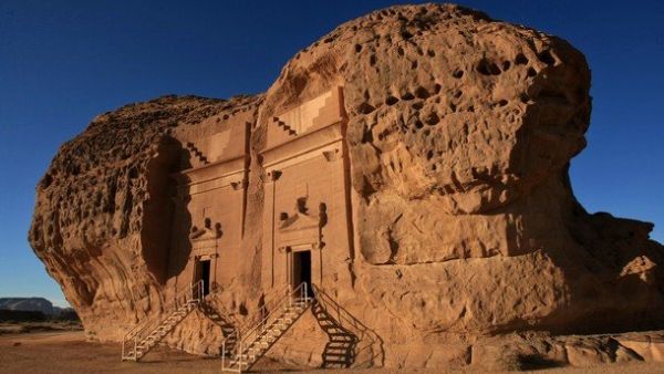 Madain Salih (Twitter)