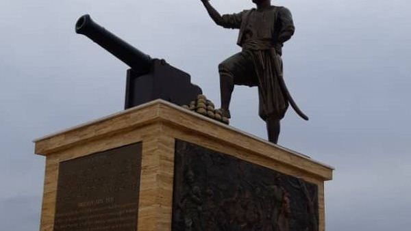 A monument commemorating Ottoman-era sailor Oruc Reis Raised in Algeria (Twitter)
