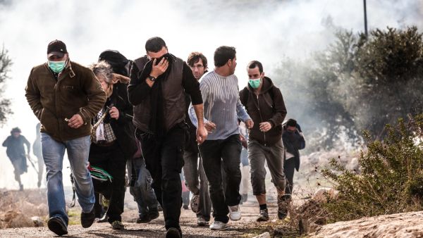 Palestinian protesters (Shutterstock)