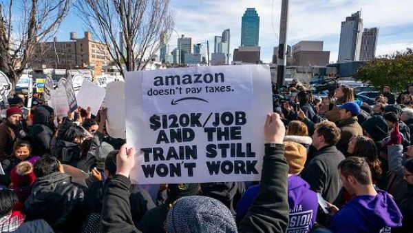 AMAZON workers protest against inhumane conditions (Twitter)