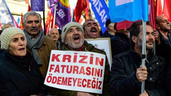 Protesters took to the streets in Istanbul (Twitter)