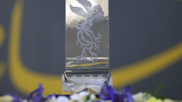 Crystal Simorgh awards from Dubai (Twitter)