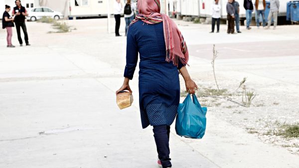 Syrian refugee woman (Shutterstock)