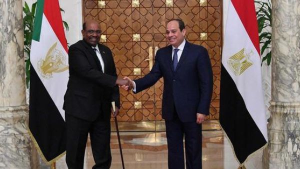 Sudanese President Omar al-Bashir arrived on Sunday in Cairo for talks with his Egyptian counterpart Abdel Fattah al-Sisi (Twitter)