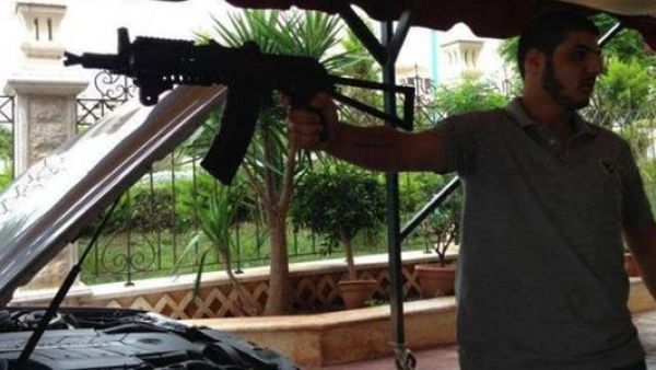 سليمان الاسد المتهم بقتل العقيد/عن الانرنت