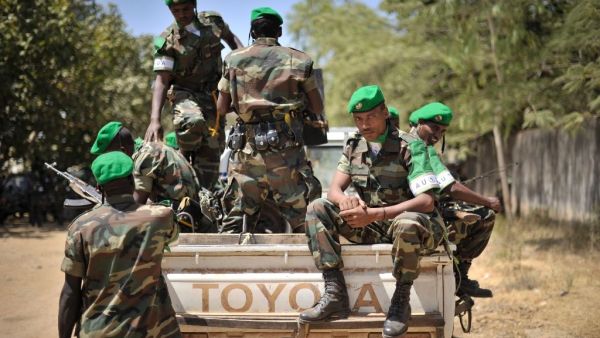 Ethiopian soldiers ready themselves for departure after a ceremony in Baidoa, Somalia (AFP/ File Photo)