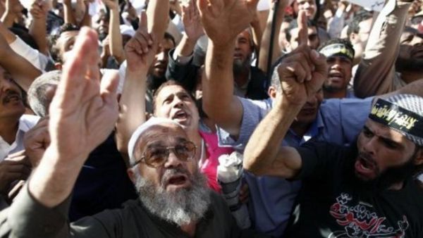 أتباع التيار السلفي في مظاهرة جمعة تطبيق الشريعة في مصر أتباع التيار السلفي في مظاهرة جمعة تطبيق الشريعة في مصر