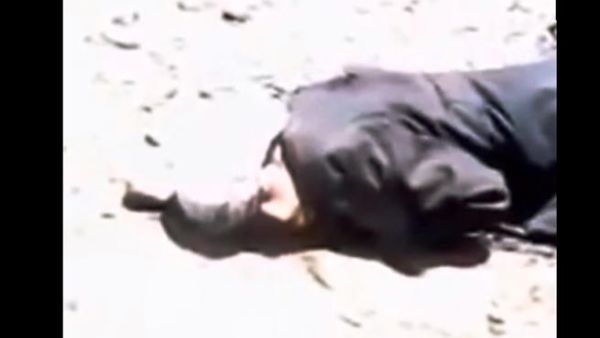 الشاب بعد أن نفذ فيه حكم القصاص. 