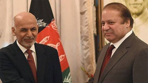 Afghan President Ashraf Ghani with Prime Minister Nawaz Sharif. (AFP)