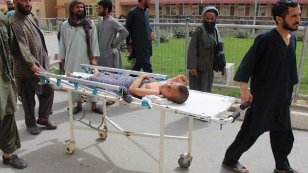 طائرات تقصف طلاب من حفظة القرآن خلال حفل تخرجهم في أفغانستان