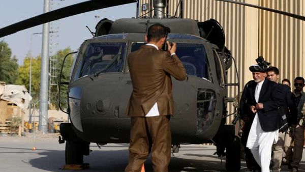 مروحية  “بلاك هوك” الحديثة من طراز “يو إتش60″