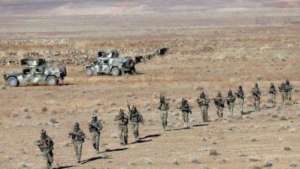 جنود من القوات الأفغانية 