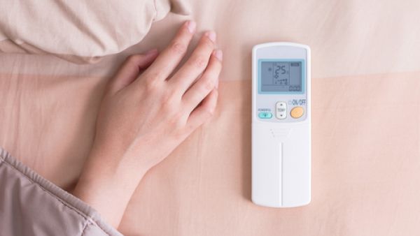 يؤدى النوم في مكيف الهواء إلى الإصابة بالالتهابات في الرئة والحساسية