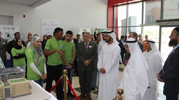 Al-Bayt Al-Kamel students team explain for Sultan bin Jamal bin Saqr Al Qasimi about their 3D model. Al-Bayt Al-Kamel students team explain for Sultan bin Jamal bin Saqr Al Qasimi about their 3D model.