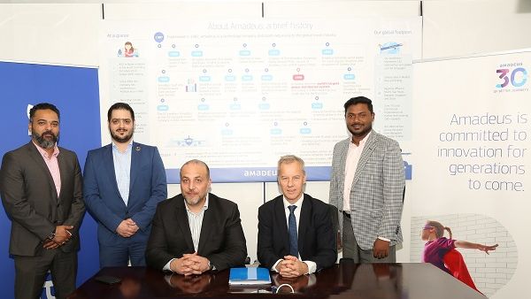 Alaa Al Ali, General Manager- Nirvana Travel and Graham Nichols, Managing Director of Amadeus Gulf