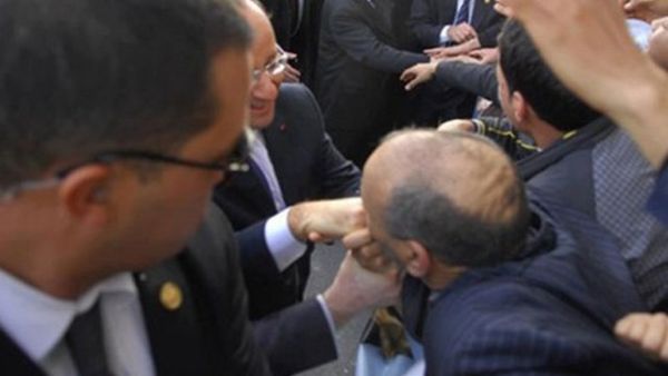 رئيس الحكومة (أحمد أويحي) الذي يرأس اللجنة الوطنية للتحضير للانتخابات اشتكى من تجاوزات  رئيس الحكومة (أحمد أويحي) الذي يرأس اللجنة الوطنية للتحضير للانتخابات اشتكى من تجاوزات