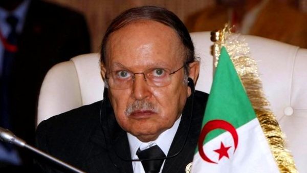 بوتفليقة يحث قادة المغرب وتونس وموريتانيا وليبيا على "النهوض" بمؤسسات اتحاد المغرب العربي
