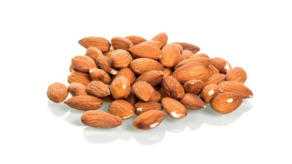 يساعد تناول اللوزيات على نمو العضلات لدى الجنين بشكل صحي وسليم يساعد تناول اللوزيات على نمو العضلات لدى الجنين بشكل صحي وسليم