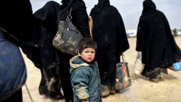 Syrian refugees on the Turkish border. (AFP/Bulent Kilic) 