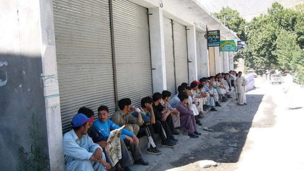 Reducing unemployment rates is not the responsibility of the ministry alone, citing that the number of university graduates in Jordan is on the rise and some majors do not meet the needs of labour market (Mutualresponsibility.org)