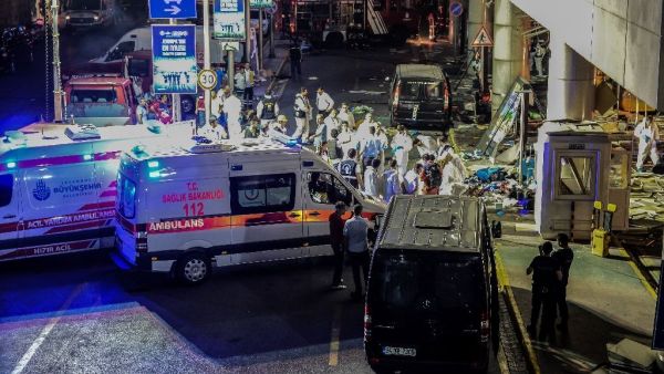 Forensic police work the site at Ataturk airport on June 28, 2016 in Istanbul after a suicide attack left at least 36 people dead (AFP/Ozan Kose)