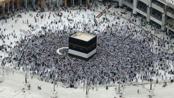 Muslim pilgrims from around the world circle around the Kaaba at the Grand Mosque in the Saudi city of Mecca on September 9, 2016 (AFP/File) 