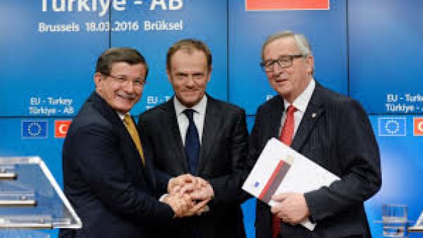 Turkish Prime Minister Ahmet Davutoglu, European Union Council President Donald Tusk and European Union Commission President Jean-Claude Juncker, after the European Union Summit held at the EU Council building in Brussels, Friday March 18, 2016. (AFP/file) Turkish Prime Minister Ahmet Davutoglu, European Union Council President Donald Tusk and European Union Commission President Jean-Claude Juncker, after the European Union Summit held at the EU Council building in Brussels, Friday March 18, 2016. (AFP/file)