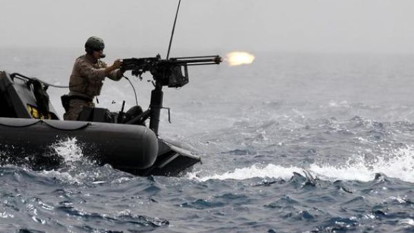 A member of the special operations forces takes part in the 2014 'Eager Lion' exercise in the Gulf of Aqaba, 330 km south of Amman, on June 5, 2014. (AFP/File) 