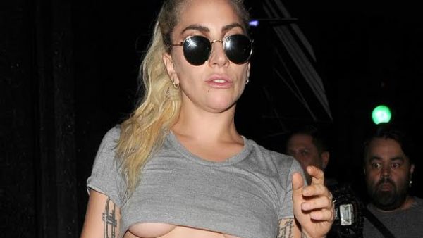 نجمات تطبقّن أحدث موضة لعام 2017 "الأندربوب Underboob"